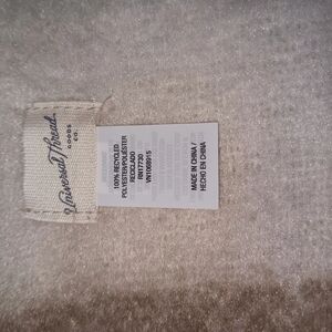 Universal Thread Cream Blanket